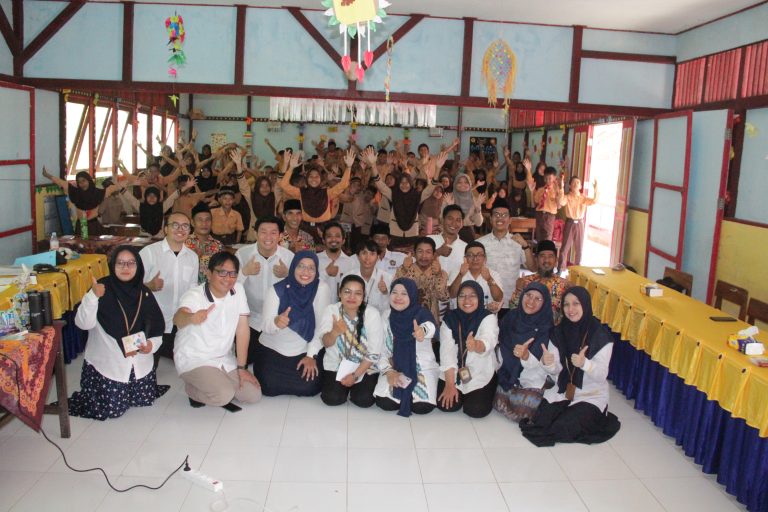 Lemukutan Island: UNTAN Lecturers Introduce Interactive and Joyful Math Learning